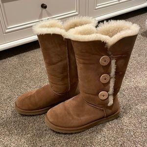 3 Button Uggs